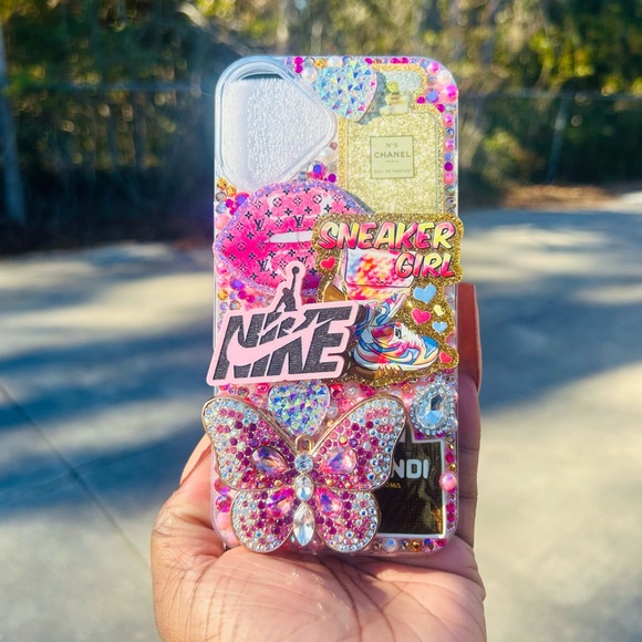 Handmade Accessories - 16 Plus🩷Phone Case